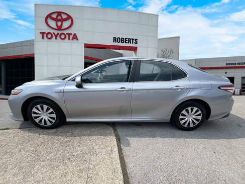 Certified 2019 Toyota Camry LE image 4