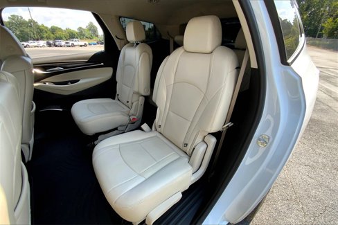Used 2022 Buick Enclave Essence image 27