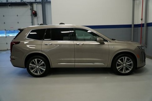 Certified 2022 Cadillac XT6 Premium Luxury image 12