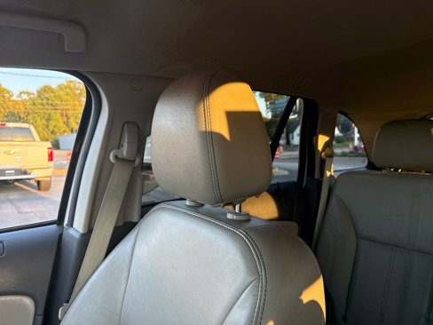 Used 2013 Ford Edge SEL image 39