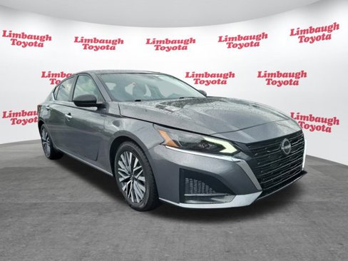 Used 2024 Nissan Altima 2.5 SV image 20