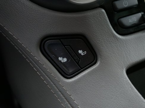 Used 2015 Chevrolet Suburban LT w/ Luxury Package image 25