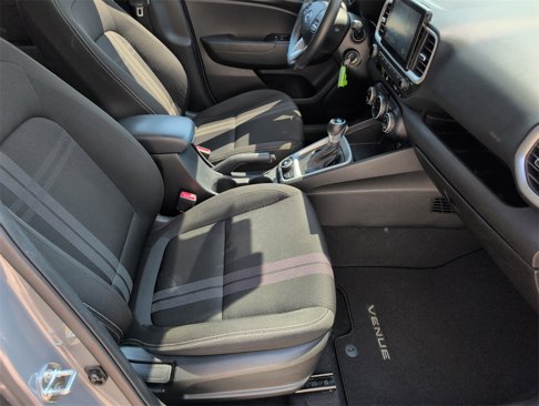 Used 2021 Hyundai Venue SEL image 30