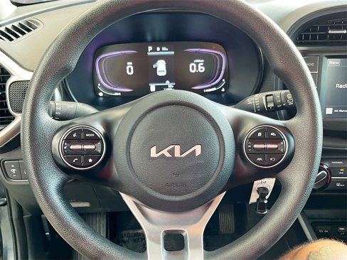 Used 2023 Kia Soul LX image 11
