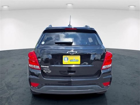Used 2022 Chevrolet Trax LT w/ Midnight Edition image 22