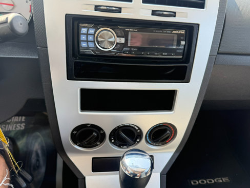 Used 2009 Dodge Caliber SXT image 12