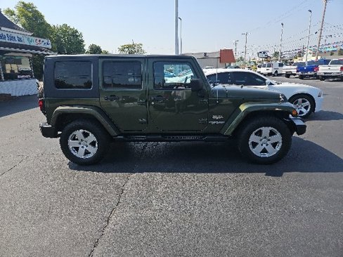 Used 2008 Jeep Wrangler Unlimited Sahara image 3