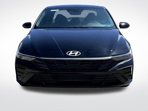 New 2025 Hyundai Elantra Sport image 2