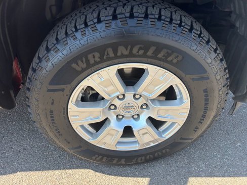 Used 2017 Nissan Titan SV image 2
