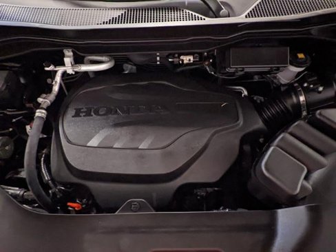Certified 2025 Honda Passport Black Edition image 39