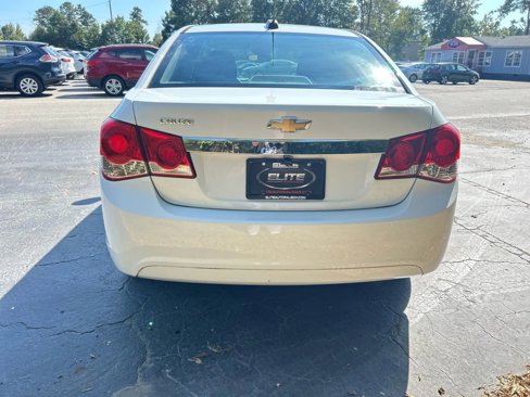 Used 2015 Chevrolet Cruze LS image 8