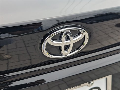 Used 2025 Toyota Corolla LE image 11