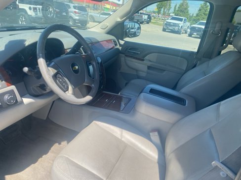 Used 2012 Chevrolet Avalanche LTZ image 16
