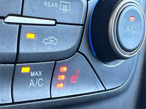 Used 2019 Ford Escape SE image 3
