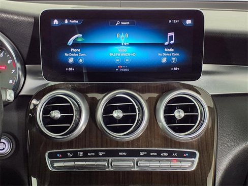 Used 2020 Mercedes-Benz GLC 300 4MATIC image 18