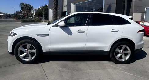 Used 2018 Jaguar F-PACE Premium image 2