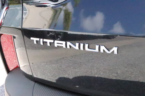 Used 2021 Ford Escape Titanium image 8