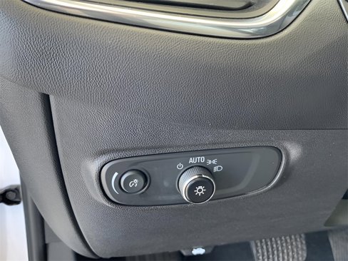 Used 2023 Chevrolet Equinox LS w/ LS Convenience Package image 22