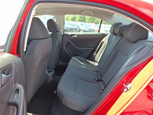 Used 2013 Volkswagen Jetta S image 11