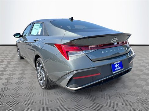 New 2025 Hyundai Elantra SEL image 5