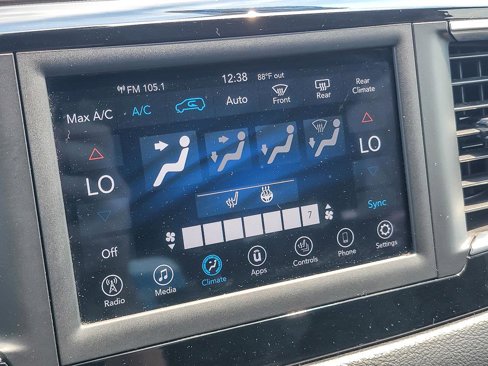 Used 2020 Chrysler Pacifica Touring-L image 14