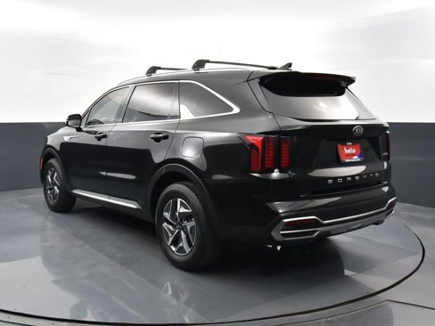 Used 2021 Kia Sorento S image 32