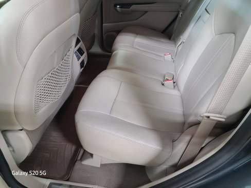 Used 2012 Cadillac SRX Luxury image 22