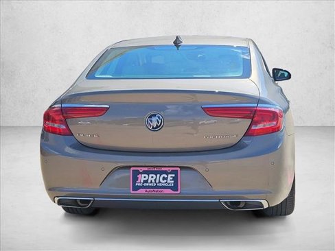 Used 2017 Buick LaCrosse Preferred image 6