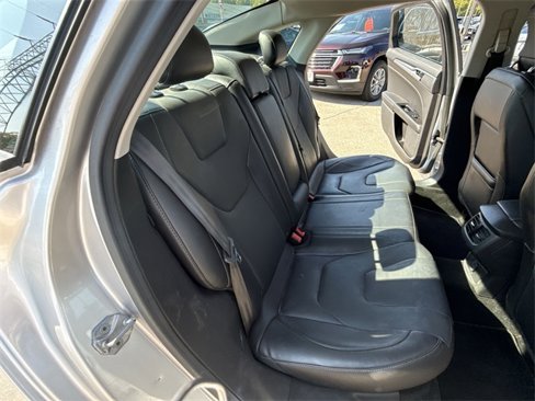 Used 2014 Ford Fusion Titanium image 24