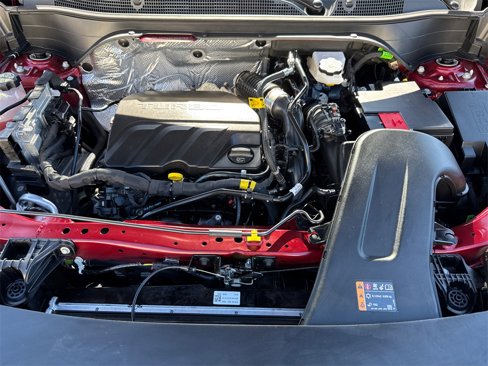 Used 2025 Chevrolet Trax LT image 8