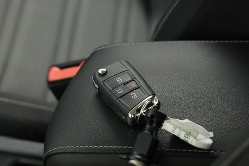 Used 2022 Volkswagen Tiguan S image 32