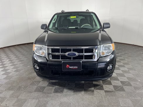 Used 2010 Ford Escape XLT image 2