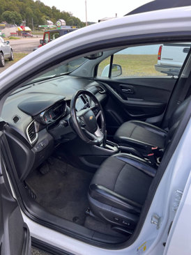 Used 2019 Chevrolet Trax LT w/ LT Convenience Package image 14