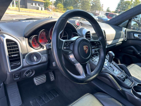 Used 2016 Porsche Cayenne GTS image 13
