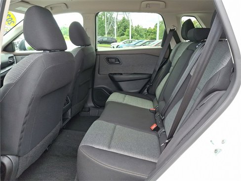 Used 2022 Nissan Rogue S image 10