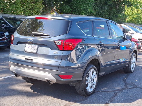 Used 2019 Ford Escape SE image 4