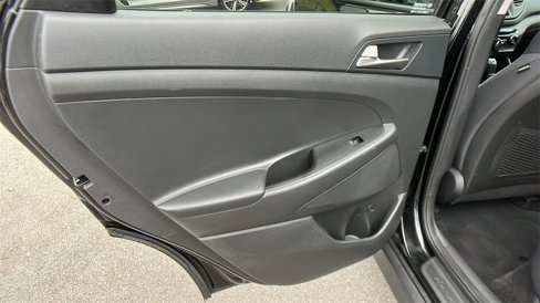 Used 2018 Hyundai Tucson SE w/ Cargo Package image 19