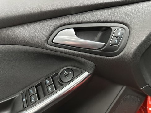 Used 2018 Ford Focus ST w/ Equipment Group 401A image 20