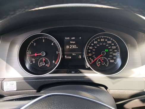 Used 2015 Volkswagen Golf TDI S image 16