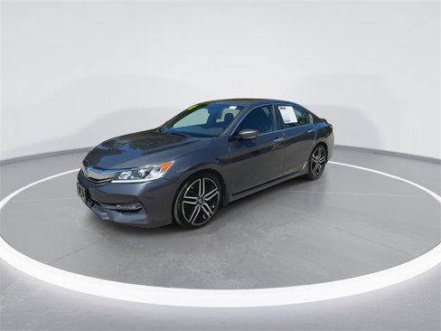 Used 2017 Honda Accord Sport image 4