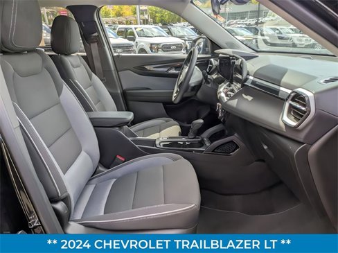 Used 2024 Chevrolet TrailBlazer LT image 29