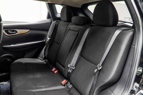 Used 2018 Nissan Rogue Sport S w/ S Appearance Package image 32