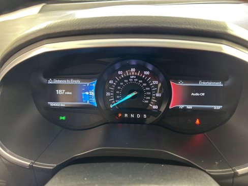 Used 2018 Ford Edge Titanium image 16
