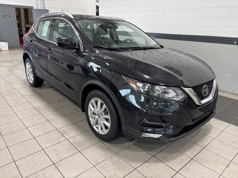 Certified 2022 Nissan Rogue Sport SV image 1