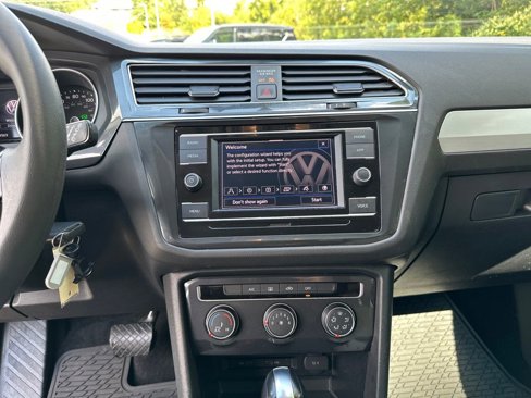 Used 2020 Volkswagen Tiguan S image 24