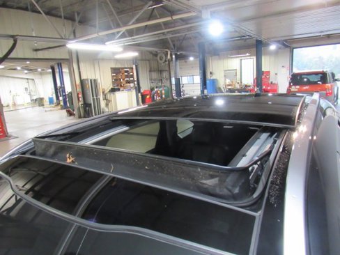Used 2024 Kia Sorento EX w/ Panoramic Sunroof Package image 10