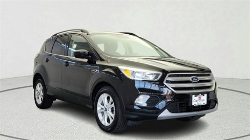 Used 2018 Ford Escape SE image 1