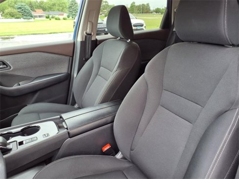 Used 2023 Nissan Rogue S image 14