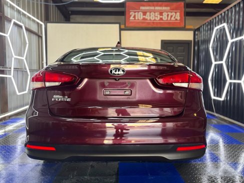 Used 2018 Kia Forte LX w/ LX Popular Package image 12