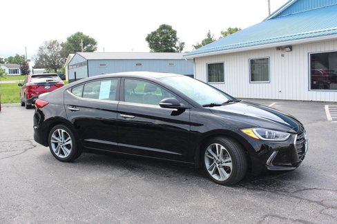 Used 2017 Hyundai Elantra Limited image 3